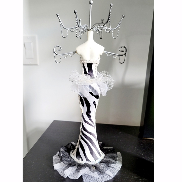 Jewelry Stand - Picture 2 of 5